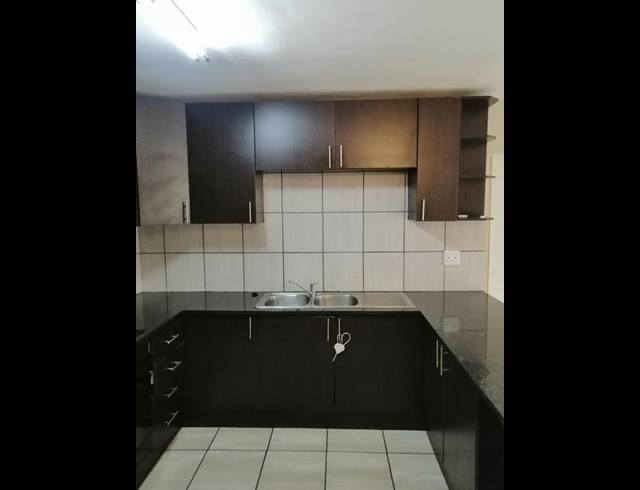 2 BEDROOM PROPERTY TO RENT IN MEER EN SEE